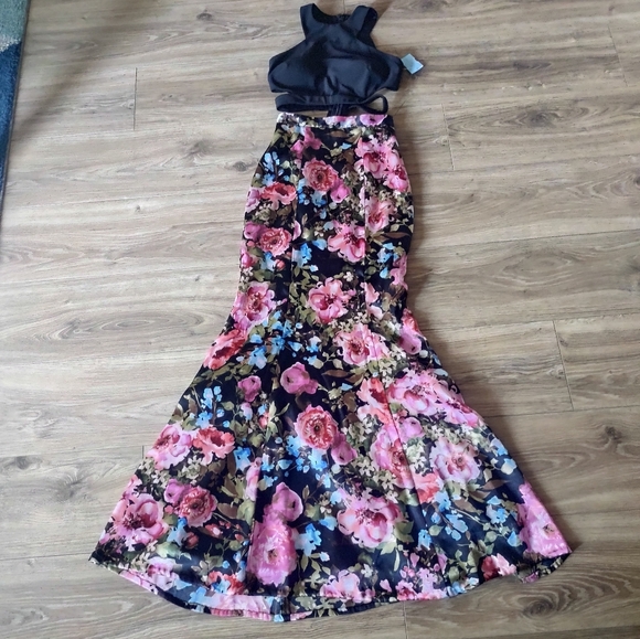 Gorgeous BA Nites Cut-out Dress - Picture 6 of 6